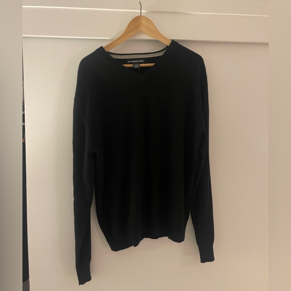 Cashmere project baby men’s cashmere sweater, never worn with tags size medium